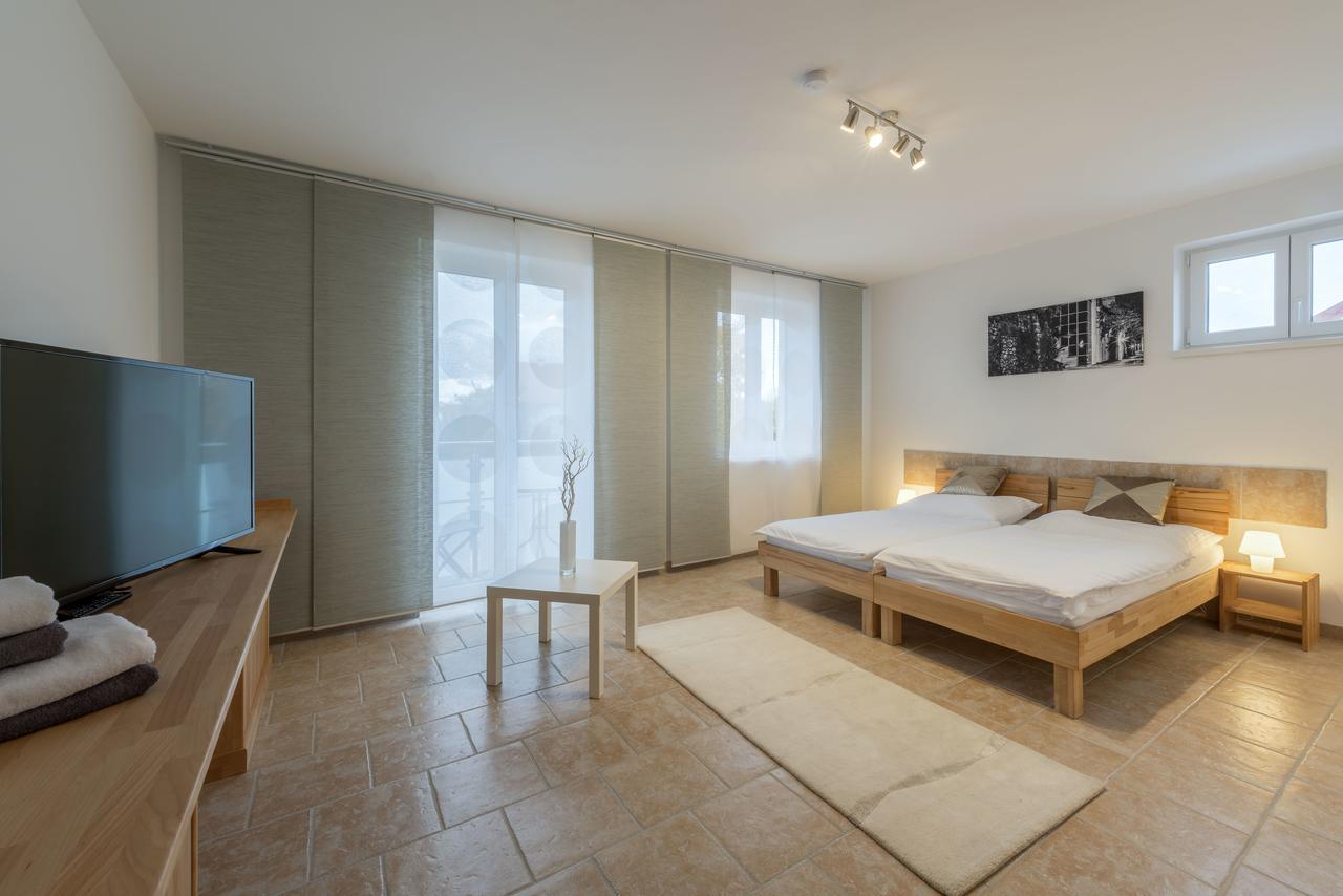 Wn Rooms ウィーナー・ノイシュタット エクステリア 写真